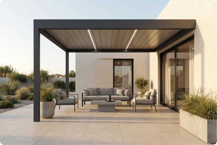 Moderná pergola pri dome